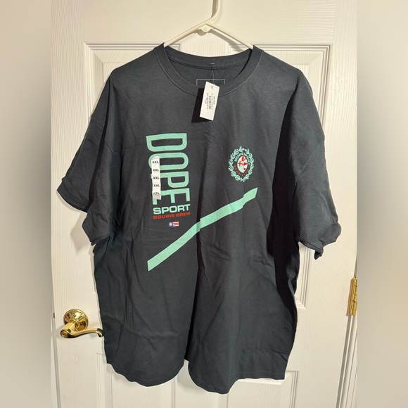 NWT - Men’s Black T-shirt - Picture 1 of 4